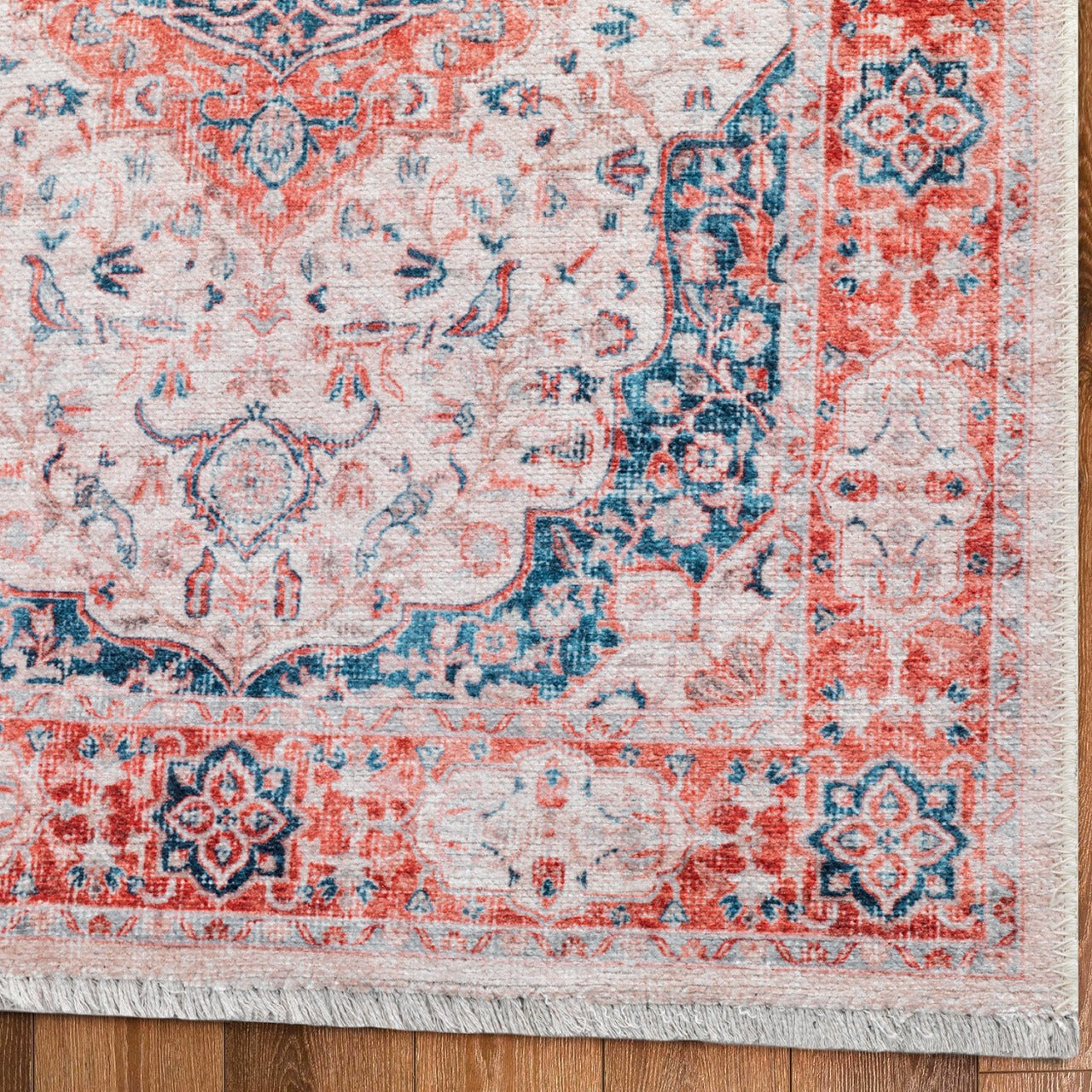 By Cocoon Red / Cream