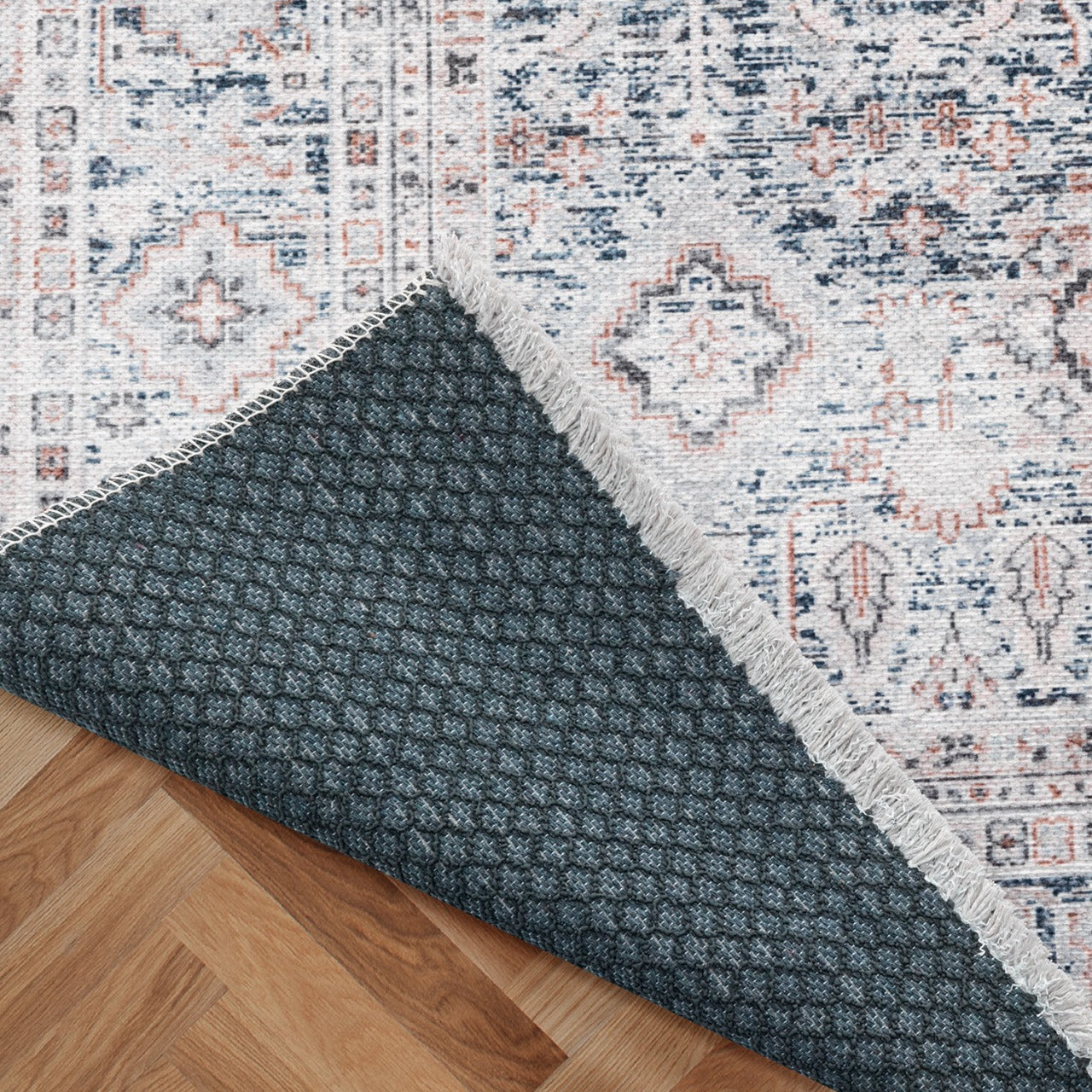 By Cocoon Vizon Rug